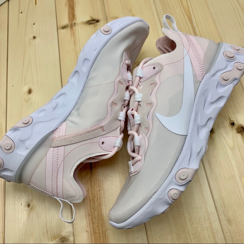 Women’s Nike React Element 55 Pale Pink \ White - Picture 2 of 6